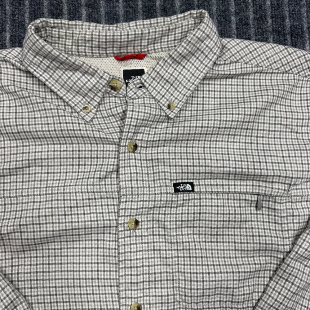 The North Face Button Down Shirt Large Gray Plaid Outdoor Hiking L/G (2178)